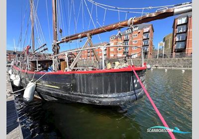 Gaff-Rigged Schooner Sailingboat 1940, with Ford 2710 engine, United Kingdom