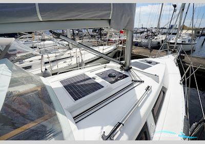 Hanse 325 Sailingboat 2012, with Volvo Penta D1-30 engine, Sweden