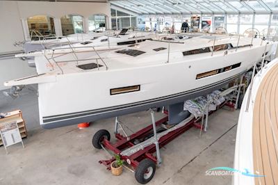 Hanse 410 Sailingboat 2024, with Yanmar 3JH40 engine, Germany