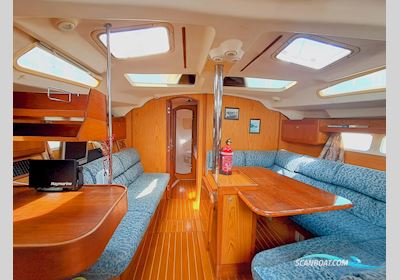 Hunter 410 Sailingboat 2000, with Yanmar 4JH2 engine, Greece