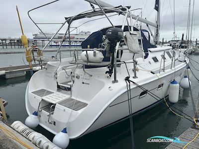 Hunter Legend 41 Deck Saloon Sailingboat 2010, with Yanmar engine, United Kingdom