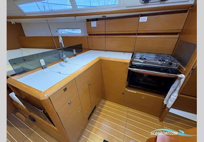 Jeanneau  Sun Odyssey 379 Sailingboat 2012, with Yanmar  3YM30 engine, United Kingdom