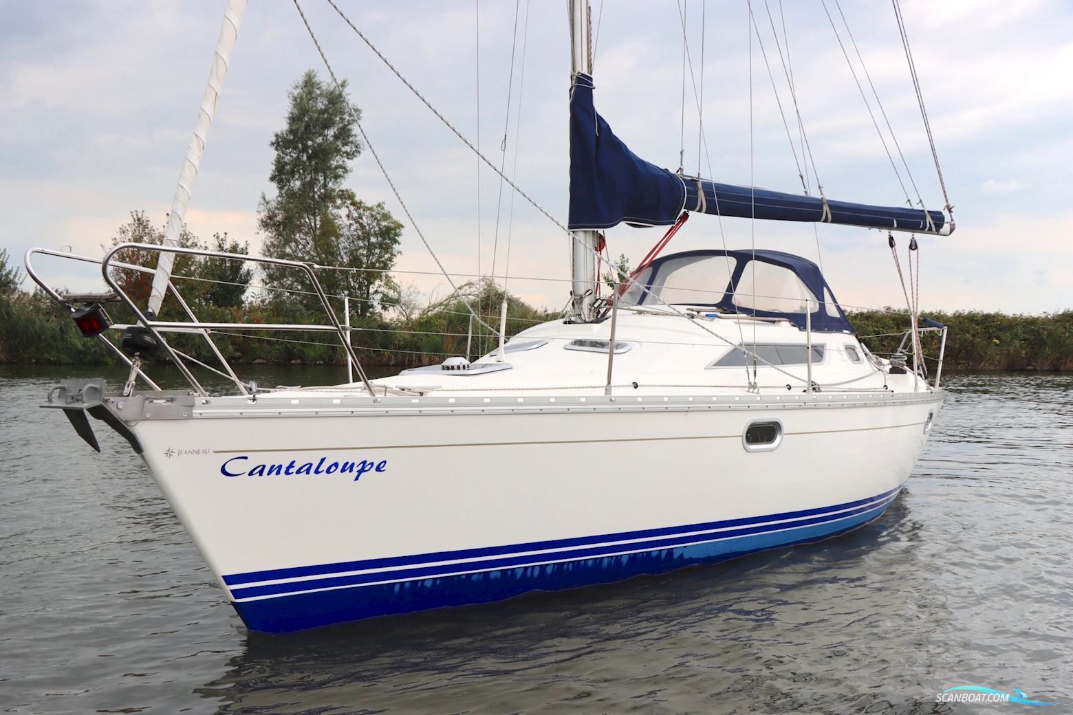 Jeanneau 30 Sun Odyssey Sailingboat 1994, with Volvo Penta engine, The Netherlands