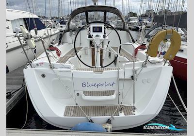 Jeanneau Sun Odyssey 33i Sailingboat 2015, with Yanmar 3YGM20 engine, United Kingdom