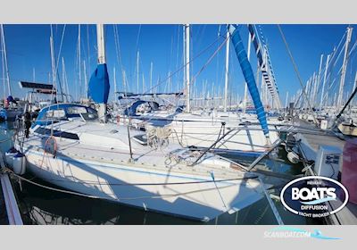 Jeanneau Symphonie Sailingboat 1982, with Yanmar engine, France
