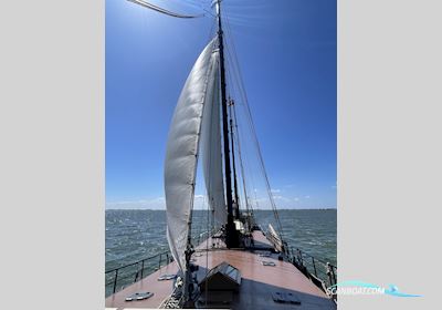 Klipper Zeilklipper, charter Sailingboat 1911, with Volvo Penta engine, The Netherlands