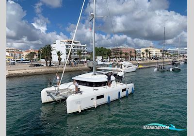 Lagoon 42 2020 - EU VAT Paid, Newer Chartered, Perfect condition Sailingboat 2020, with 2 * YANMAR 4JH57 engine, Portugal