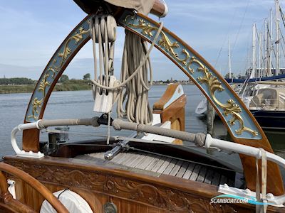 Lemsteraak Saeftinghe Roefuitvoering Jachtuitvoering Sailingboat 1930, with Daf engine, The Netherlands