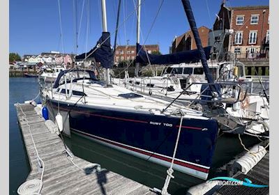 Maxi 1050 Sailingboat 2006, with Volvo D1-20 engine, United Kingdom