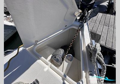 Maxi 1050 Sailingboat 2006, with Volvo D1-20 engine, United Kingdom