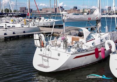 Najad 331 Sailingboat 2000, with Volvo Penta MD2030S engine, Finland