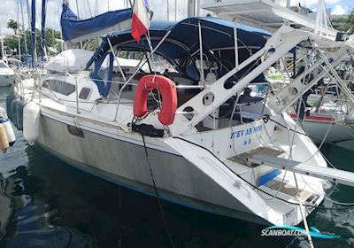 Ovni 395 Sailingboat 2005, with Volvo Penta D2 - 55 engine, Martinique