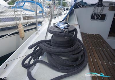 Ovni 395 Sailingboat 2005, with Volvo Penta D2 - 55 engine, Martinique