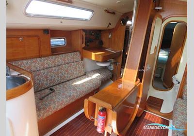 Parker 335 Sailingboat 2000, with Yanmar 2GM20 engine, United Kingdom