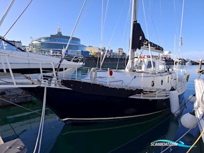 Roberts 40 Sailingboat 2001, with Ford 6 cylinder engine, United Kingdom