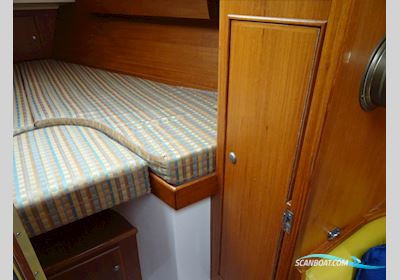 Victoire 1044 Sailingboat 1996, with Volvp Penta MD2030 engine, The Netherlands