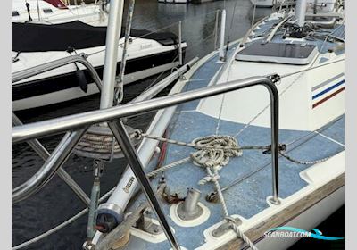 Westerly Merlin Sailingboat 1985, with Bukh DV-20 engine, United Kingdom