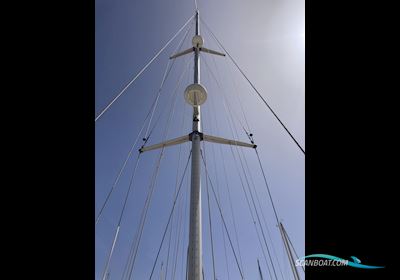 Westerly Ocean 37 – 2002 High Quality Yacht For Family Cruising And Live-Aboard. Sailingboat 2002, with Volvo Penta MD2040C engine, Portugal
