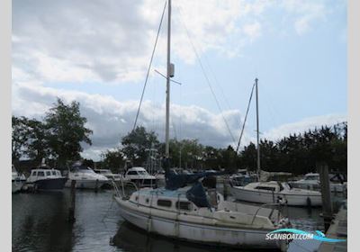 Westerly Pageant Sailingboat 1979, with Sole Mini 17 engine, United Kingdom
