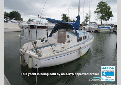 Westerly Pageant Sailingboat 1979, with Sole Mini 17 engine, United Kingdom