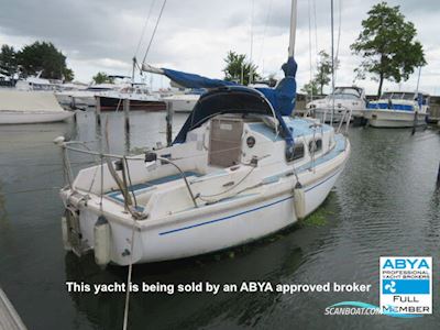 Westerly Pageant Sailingboat 1979, with Sole Mini 17 engine, United Kingdom