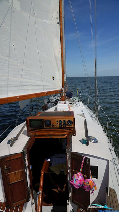 Windspiel IV Klasse Stalen S-Spant Sailingboat 1950, with Mercedes-Benz engine, The Netherlands