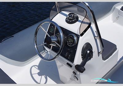 AB Inflatables Oceanus 15 Vst Schlauchboot / Rib 2017, mit Mercury motor, Niederlande