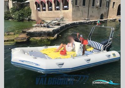 Zodiac MEDLINE I Schlauchboot / Rib 2000, mit 85 AETL motor, Italien