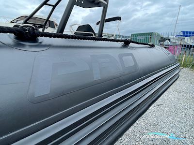 Zodiac Pro 5.5 Schlauchboot / Rib 2022, mit Mercury motor, England