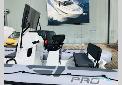 Zodiac Pro 5.5 Schlauchboot / Rib 2024, mit Suzuki 140pk motor, Niederlande