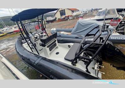 Zodiac Pro 7 Schlauchboot / Rib 2021, mit Mercury motor, England