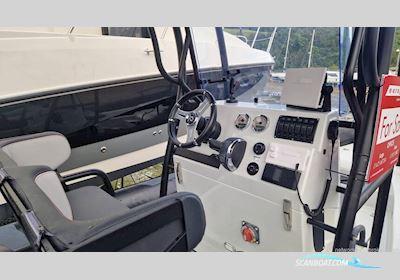 Zodiac Pro 7 Schlauchboot / Rib 2021, mit Mercury motor, England