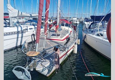 Aphrodite 37 Segelbåt 1990, med Yanmar 3JH40 motor, Sverige