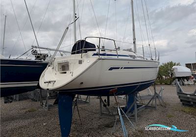 Bavaria 32 Cruiser - Rätt Utrustning & Nyare Motor Segelbåt 2003, med Vetus motor, Sverige
