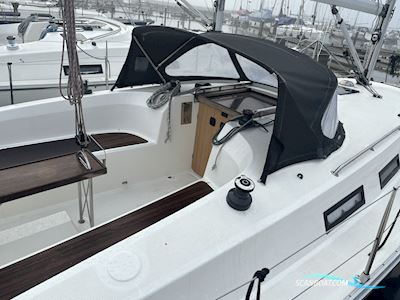 Bavaria 32 Cruiser Segelbåt 2012, med Volvo Penta motor, Holland