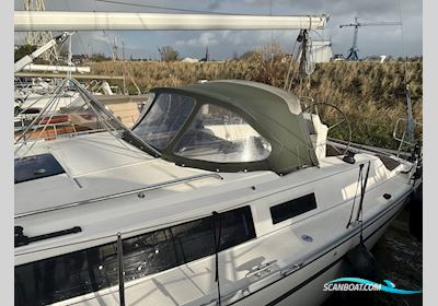 Bavaria 33 Cruiser Segelbåt 2014, med Volvo Penta motor, Holland