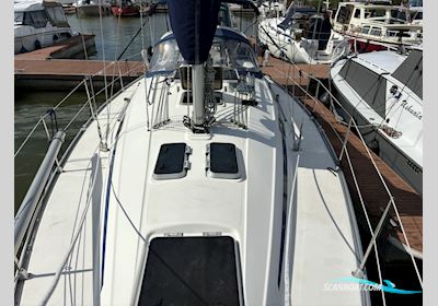 Bavaria 34-3 Cruiser Segelbåt 2000, med Volvo Penta motor, Holland