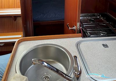 Bavaria 34 Cruiser Segelbåt 2001, med Volvo penta MD2030 motor, Sverige