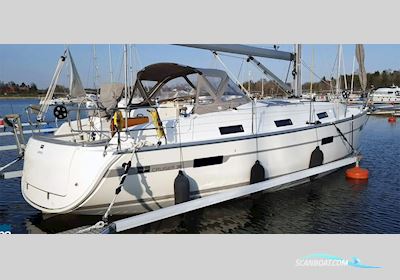 Bavaria 36 Cruiser Segelbåt 2012, med Volvo Penta D1-30 (28 hk) motor, Sverige
