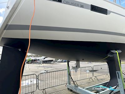Bavaria 36 Cruiser Segelbåt 2011, med Volvo Penta motor, England