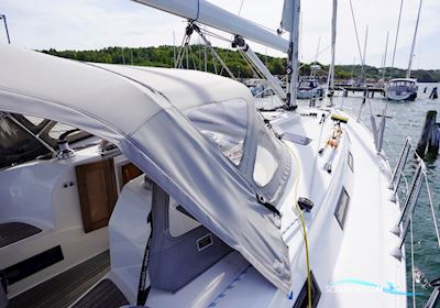 Bavaria 40 Cruiser Segelbåt 2011, med Volvo Penta D2-40 motor, Sverige