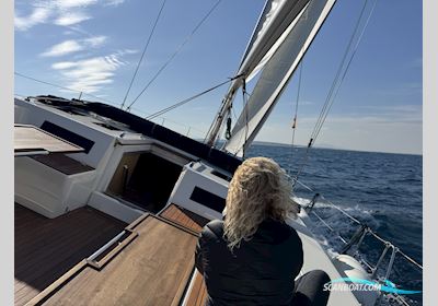 Bavaria C57 Style Segelbåt 2019, med Yanmar motor, Spanien