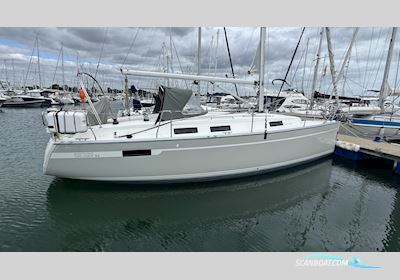 Bavaria Cruiser 32 Segelbåt 2013, med Volvo Penta motor, England