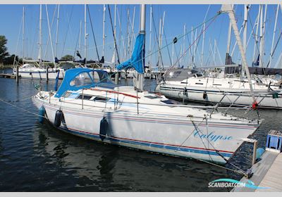 Beneteau 30.5 First Segelbåt 1985, med Yanmar 2GM20 motor, Holland