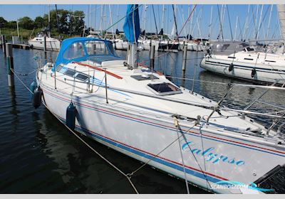 Beneteau 30.5 First Segelbåt 1985, med Yanmar 2GM20 motor, Holland