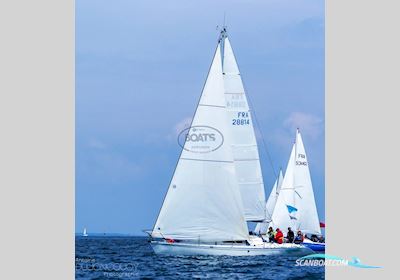 Beneteau FIRST 32 Segelbåt 1983, med Yanmar motor, Frankrike