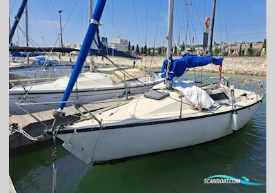Beneteau First 22 Segelbåt 1982, med Tohatsu motor, Portugal