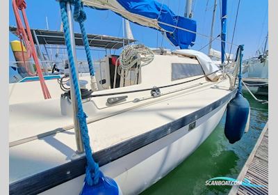 Beneteau First 22 Segelbåt 1982, med Tohatsu motor, Portugal