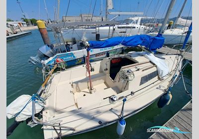 Beneteau First 22 Segelbåt 1982, med Tohatsu motor, Portugal