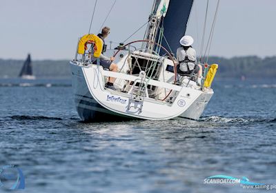 Beneteau First 35 Segelbåt 2012, med Yanmar 3YM30SD motor, Finland
